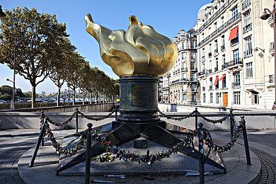 为让咕噜保持最烂 有人给《骷髅岛：金刚崛起》刷好评